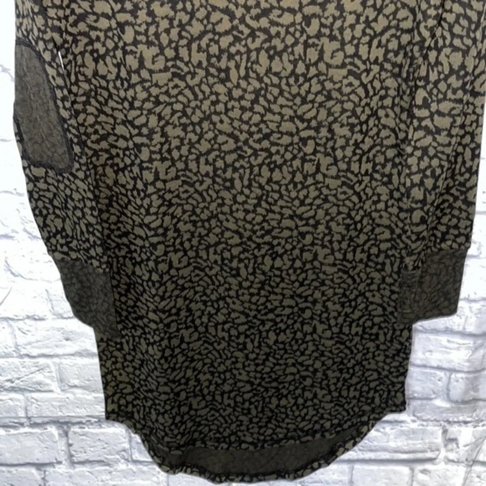 Kavu Deva Military Camo Print Long Sleeve Dress with Lebow Patches & Thumb Holes - Picture 4 of 10